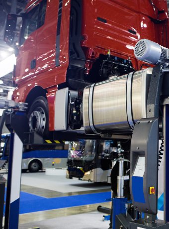 La livraison express de pièces détachées poids lourds avec les Transports France Alliance